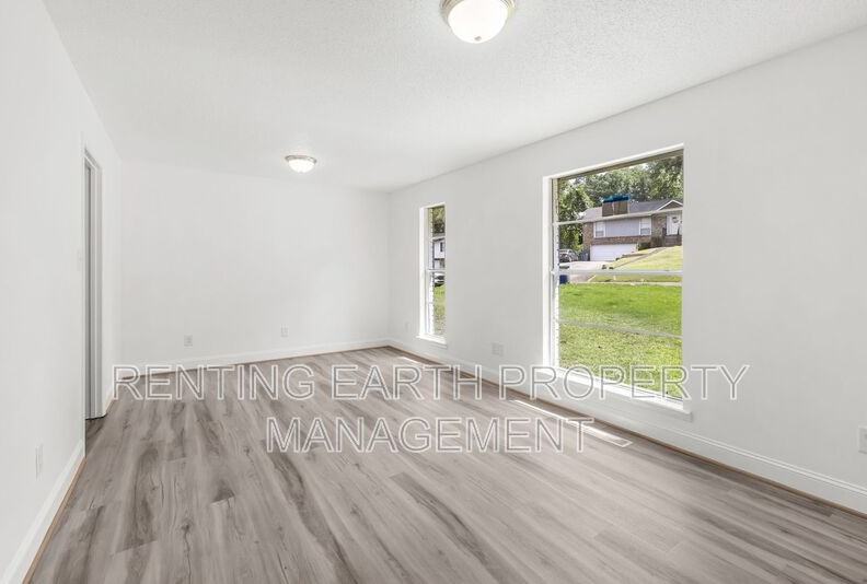 600 Westwood Ave - Photo 7 of 21