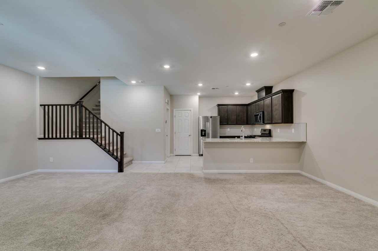 2604 Ercolano St - Photo 2 of 39