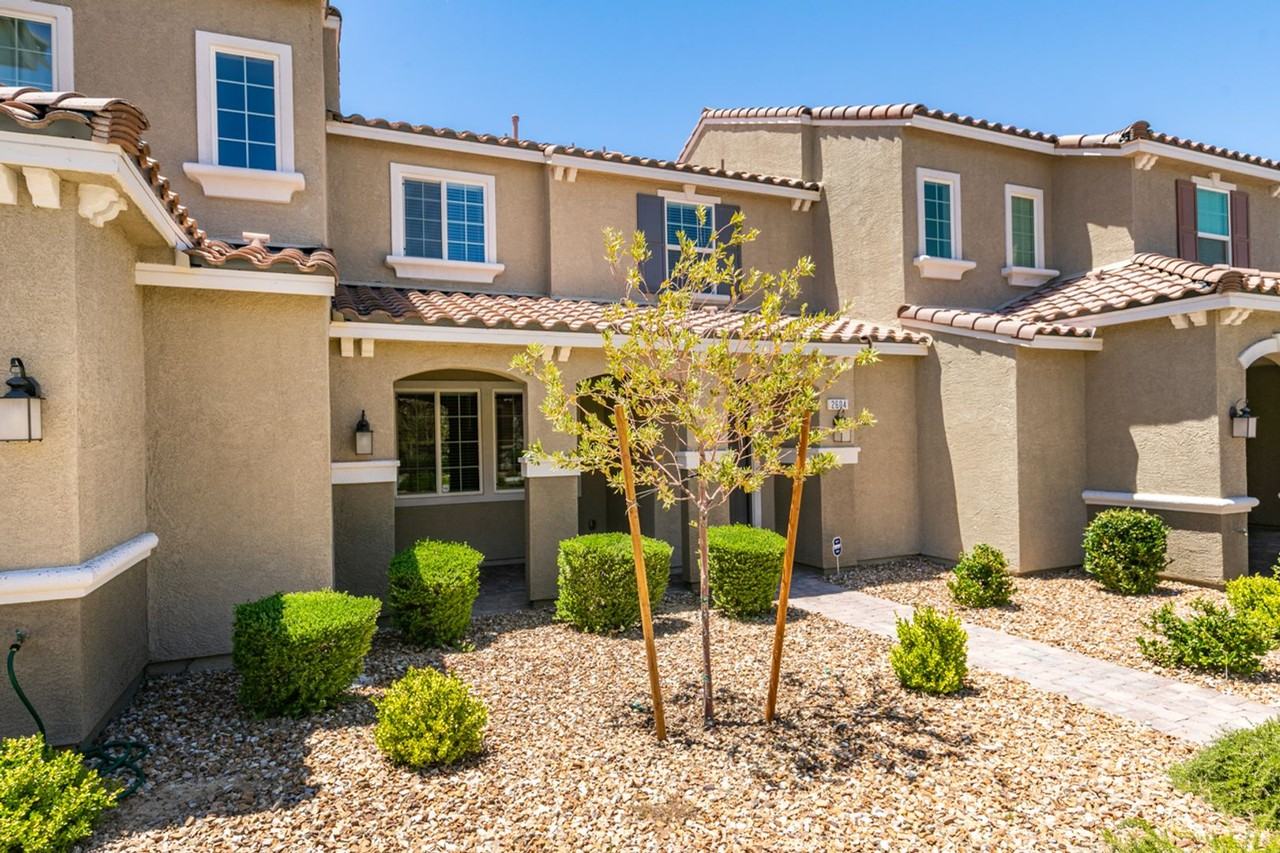 2604 Ercolano St - Photo 4 of 39