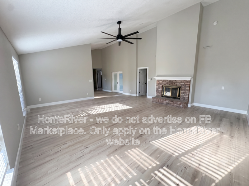 4780 Baywind Dr - Photo 2 of 8