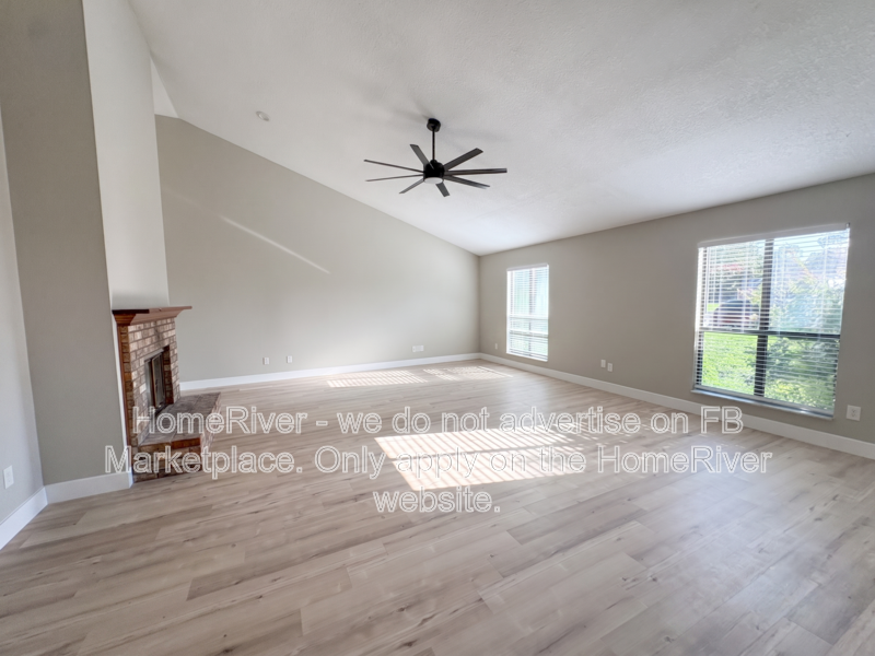 4780 Baywind Dr - Photo 4 of 8