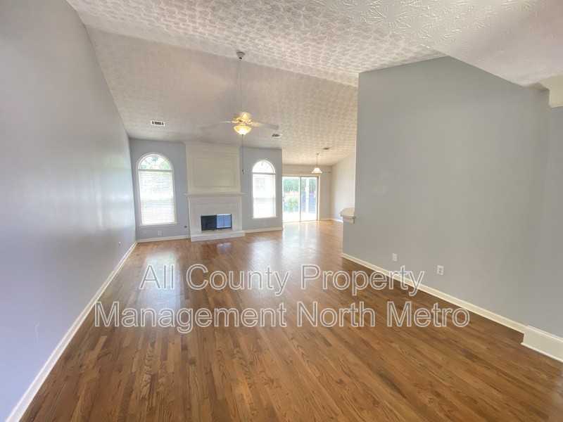 452 Antler Ln - Photo 4 of 12