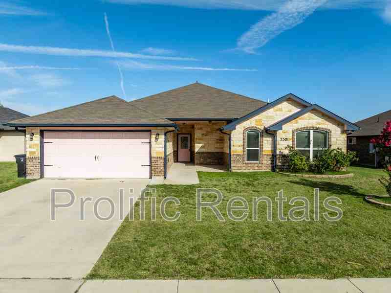 5301 Primavera Ln - Photo 3 of 30
