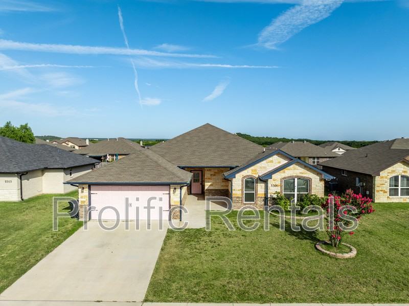 5301 Primavera Ln - Photo 7 of 30