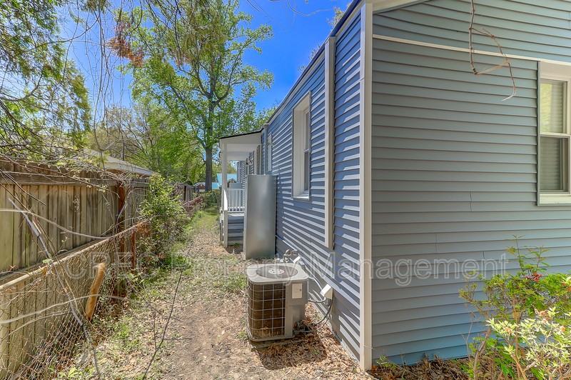 5002 Alpha St - Photo 7 of 30