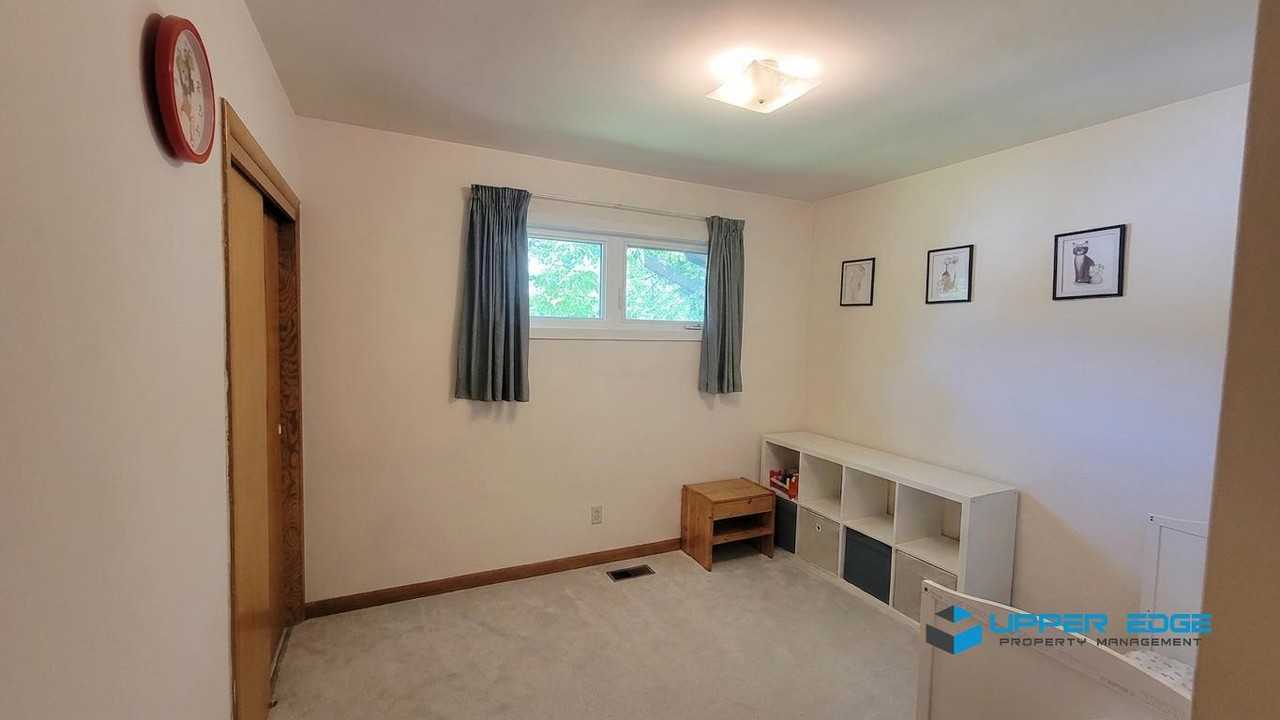492 Stewart Street - Photo 6 of 17
