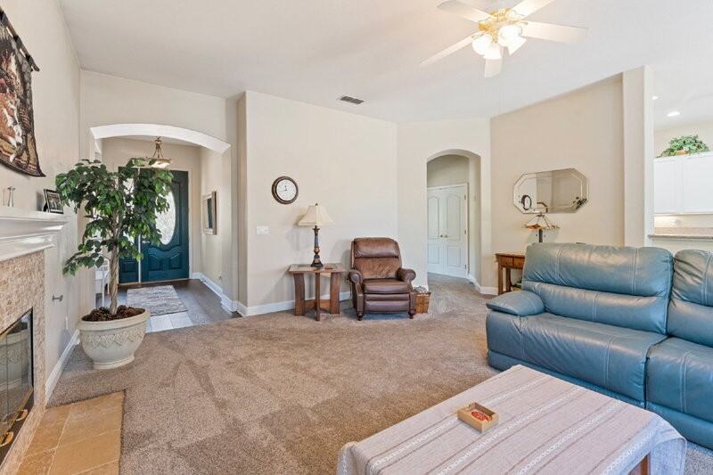 1121 Galston Dr - Photo 3 of 23