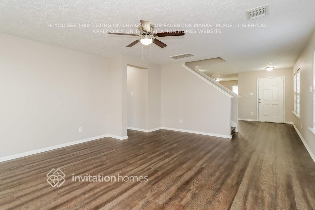 3603 Fuller Bluff Dr - Photo 2 of 16