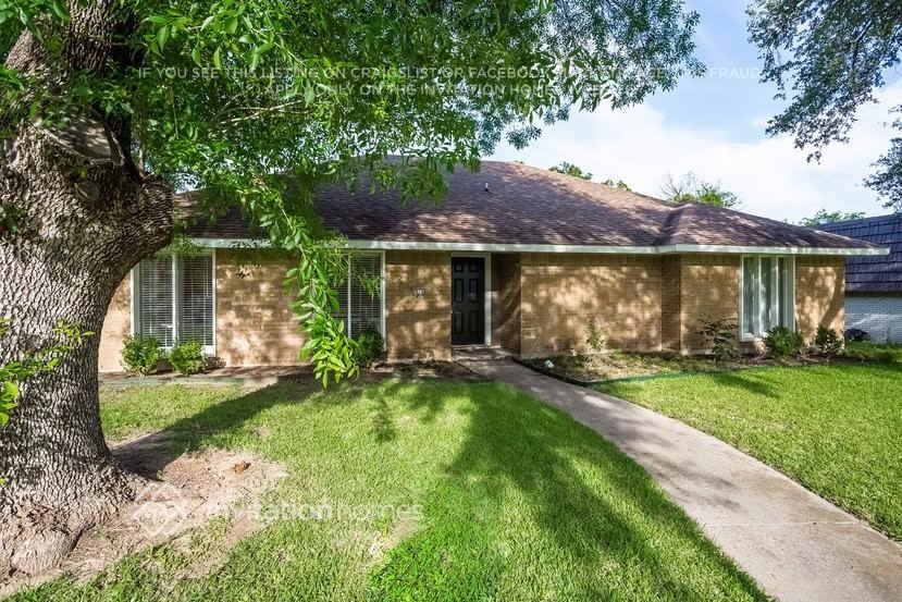 6616 Braddock Pl - Photo 3 of 27
