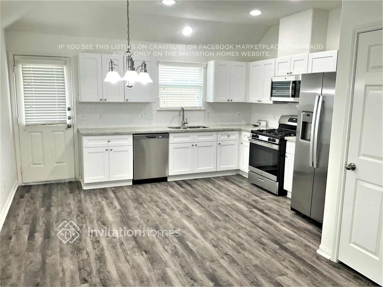 21519 Ornella Cir - Photo 3 of 11