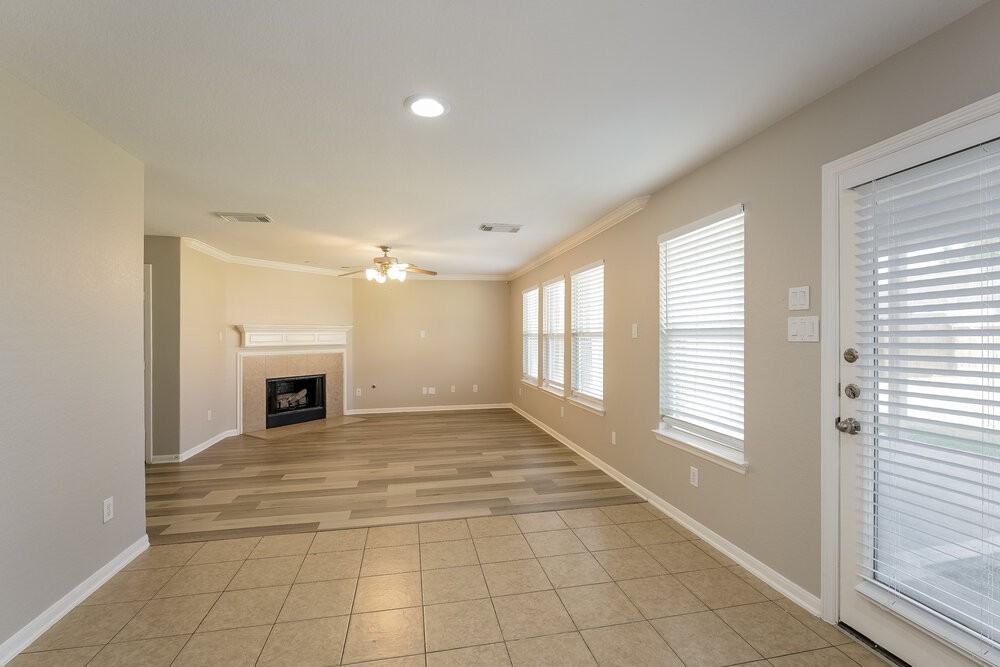 8410 Tararin Ln - Photo 4 of 17