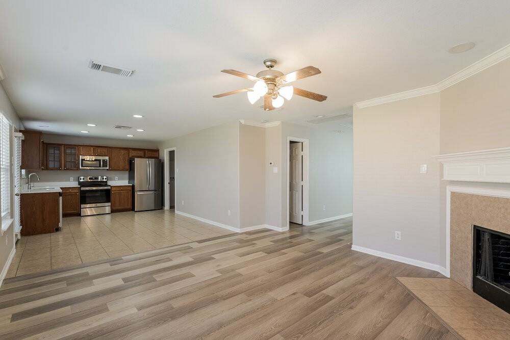 8410 Tararin Ln - Photo 6 of 17