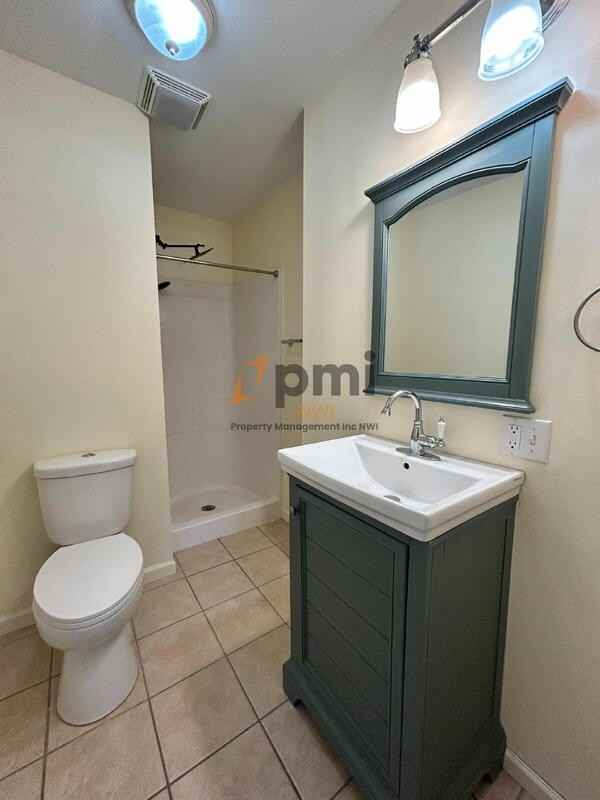 257 S 20th St - Photo 6 of 17