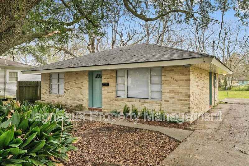 2518 Ernest St - Photo 2 of 8