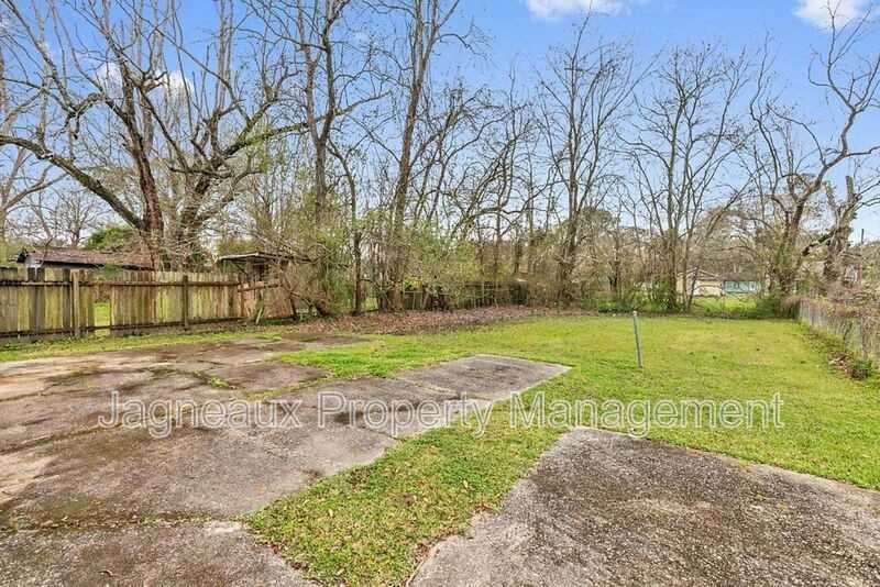 2518 Ernest St - Photo 4 of 8