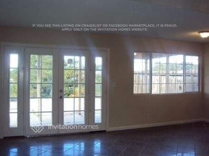 165 Bluebird Ct - Photo 2 of 9