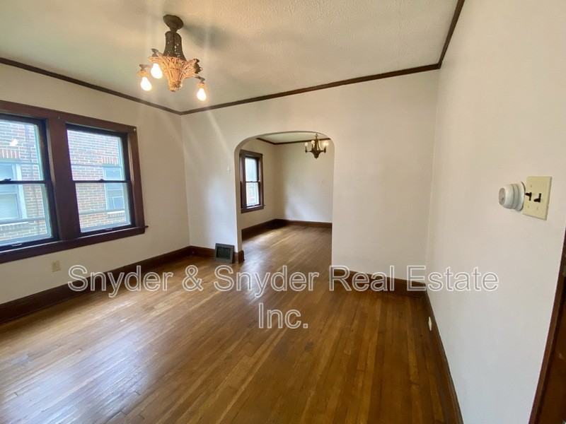689 Schiller Ave #2 - Photo 2 of 14