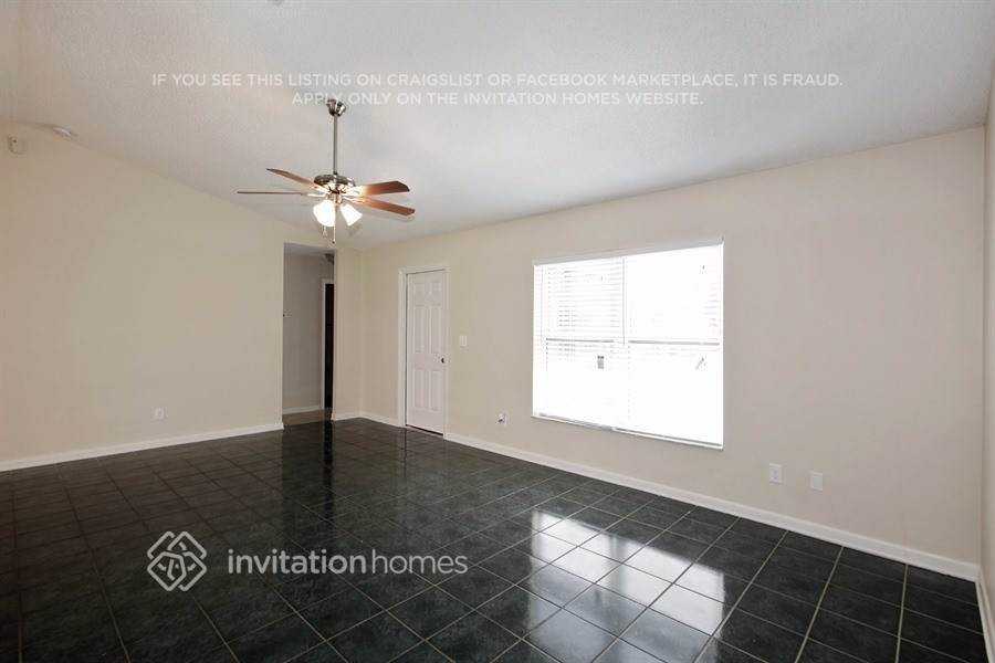 11307 Sw 167th St - Photo 2 of 18