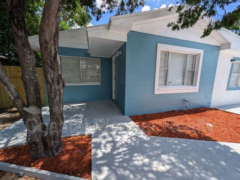 3721 Whittier St - Photo 5 of 50