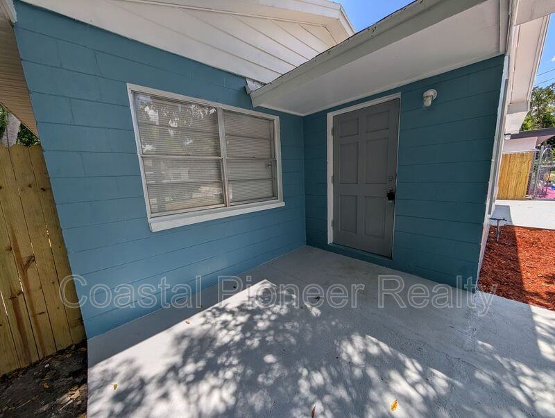 3721 Whittier St - Photo 7 of 50
