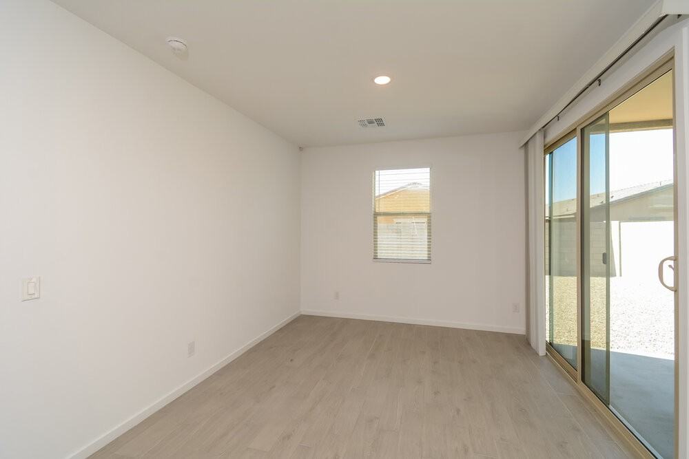 12641 W Daley Ln - Photo 6 of 19