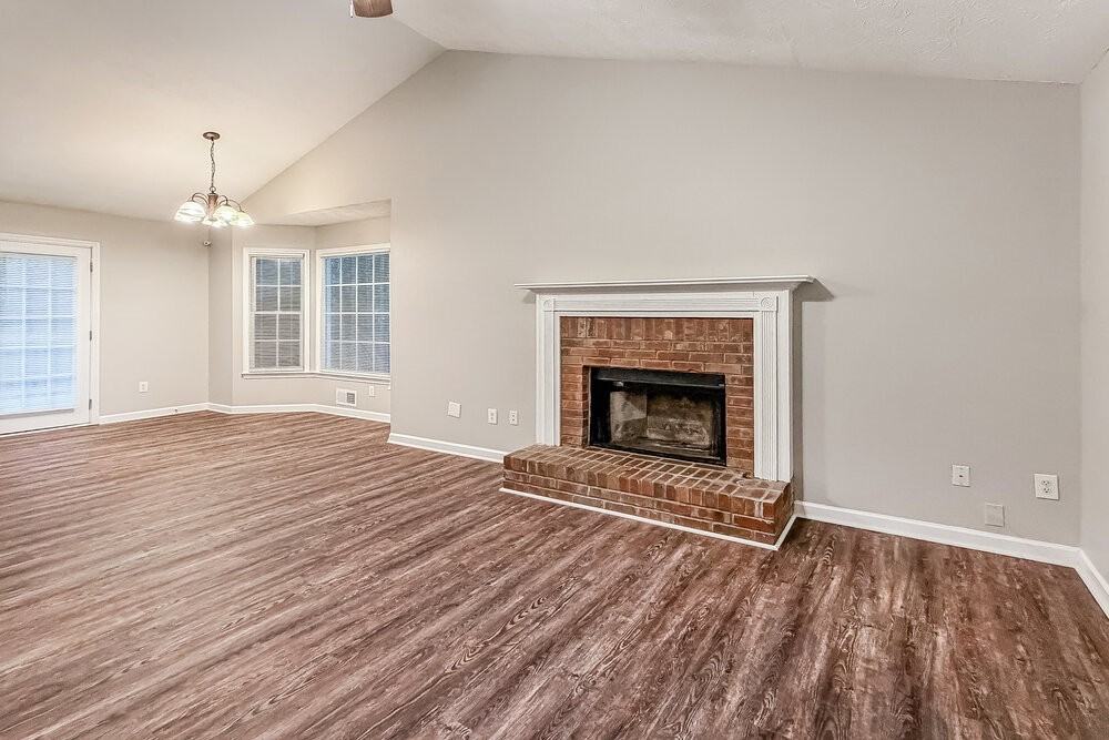 140 Loxley Ct - Photo 5 of 18