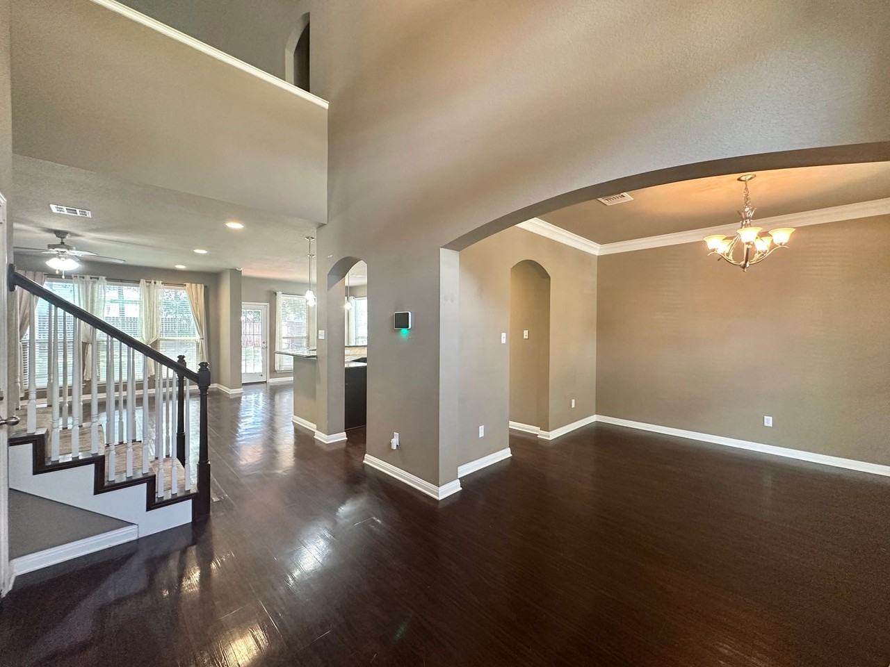 3509 Greyfriar Dr - Photo 3 of 44