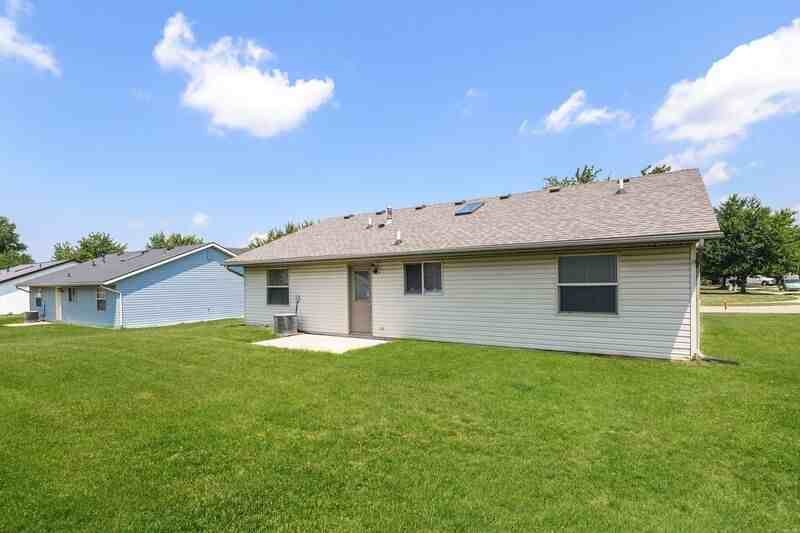 2193 Amarillo Ave - Photo 3 of 10