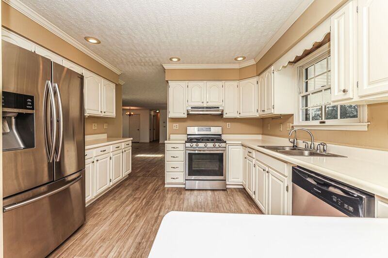 6888 Bunnell Hill Rd - Photo 5 of 10