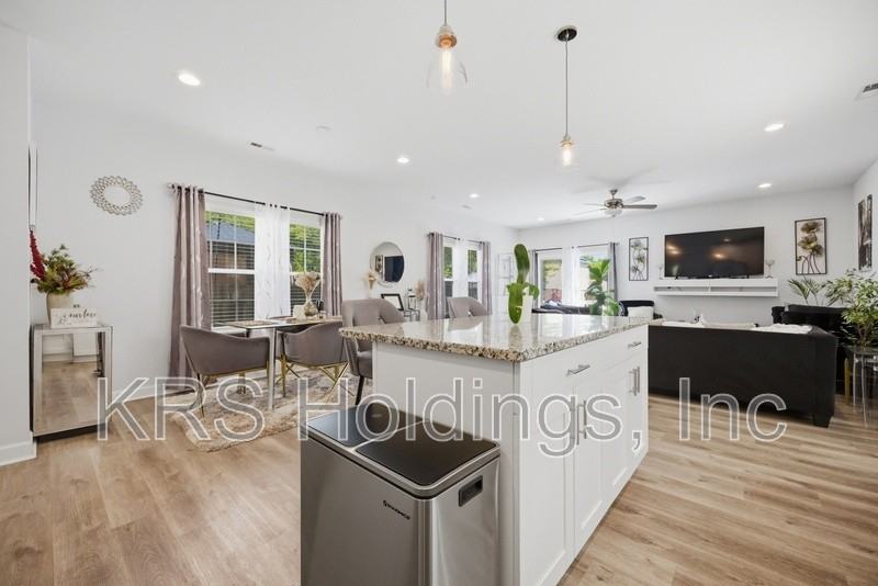 612 Smith St - Photo 2 of 17
