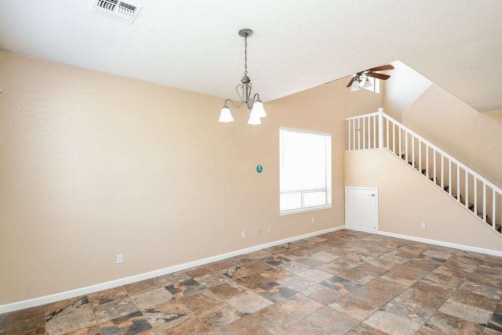 810 E Rossi Ct - Photo 6 of 18