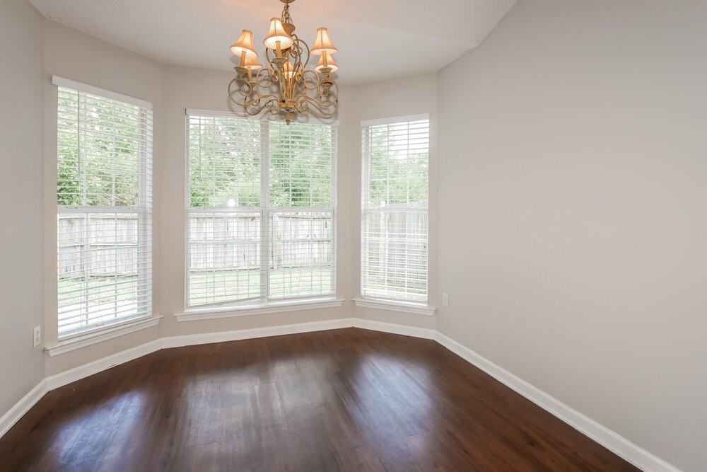 10316 Cottage Oaks Dr - Photo 7 of 17