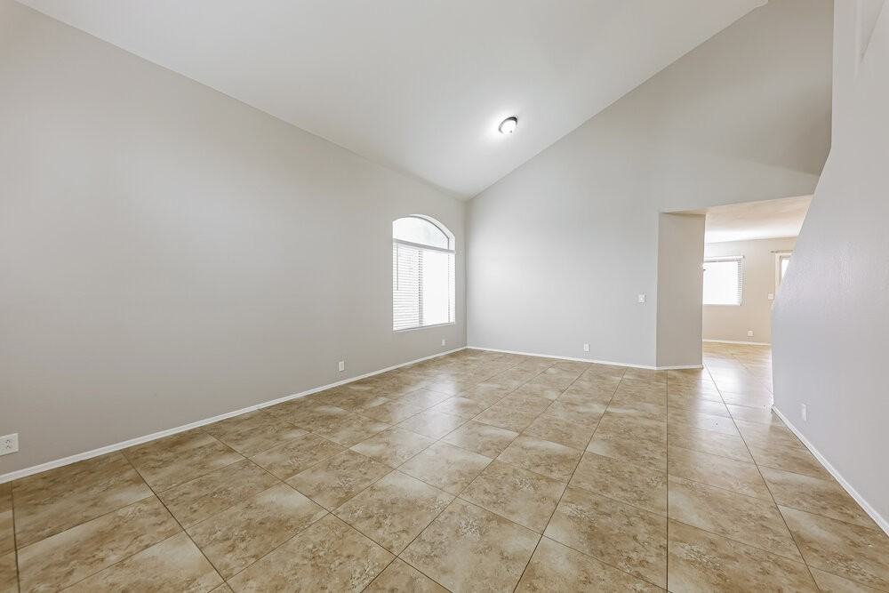 17847 N 13th St - Photo 5 of 17