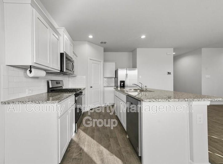 131 Orchard Pines Pl - Photo 4 of 20