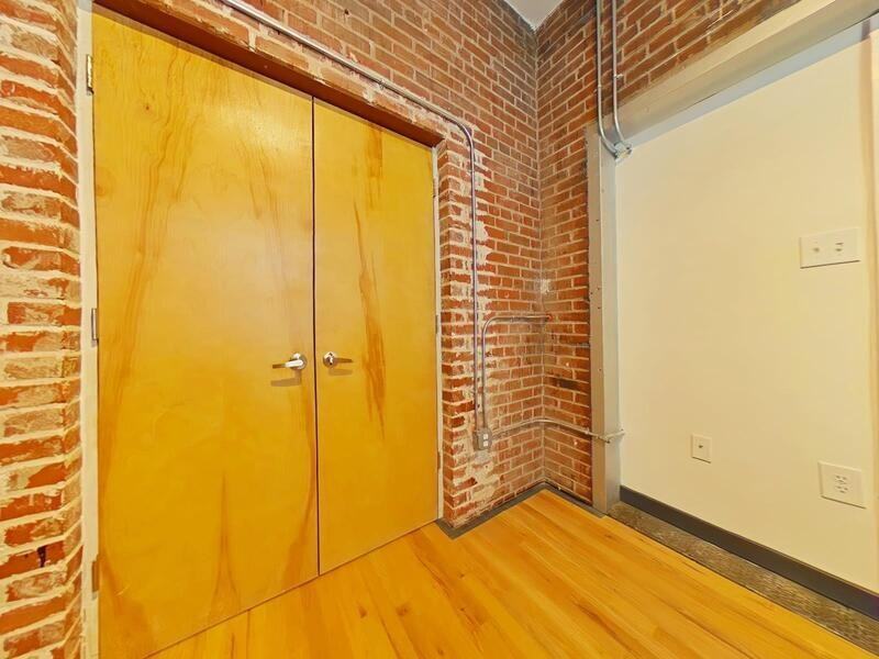 1318 W Broad St #207 - Photo 6 of 13