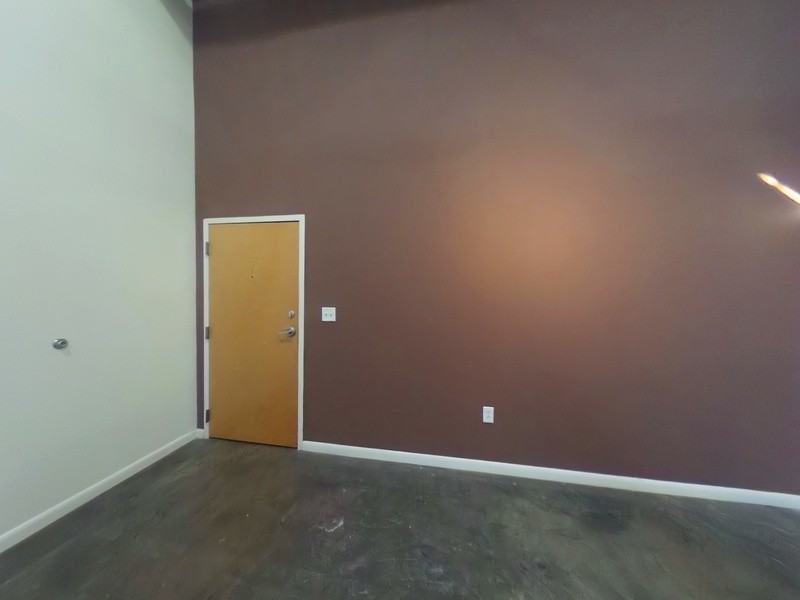 1011 W Marshall St #136 - Photo 2 of 14