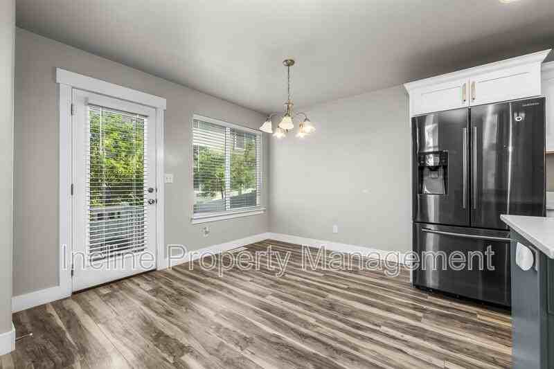 4863 W Spire Way - Photo 6 of 24
