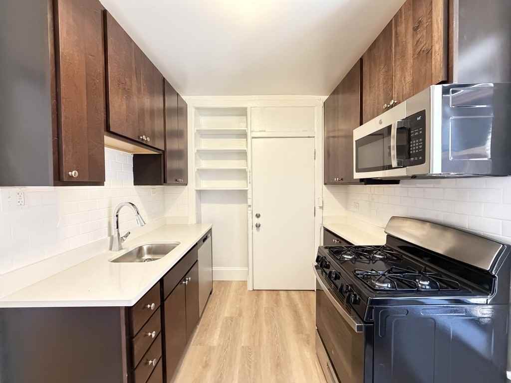 2706 N Spaulding Ave #1GG - Photo 3 of 21