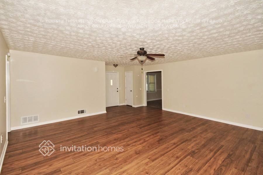 3155 Arden Way - Photo 3 of 16