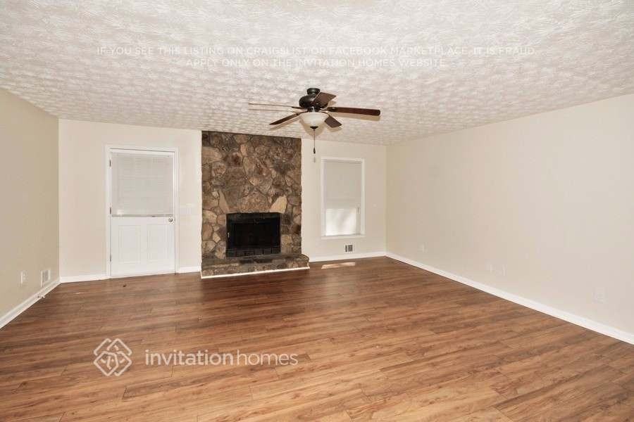 3155 Arden Way - Photo 4 of 16