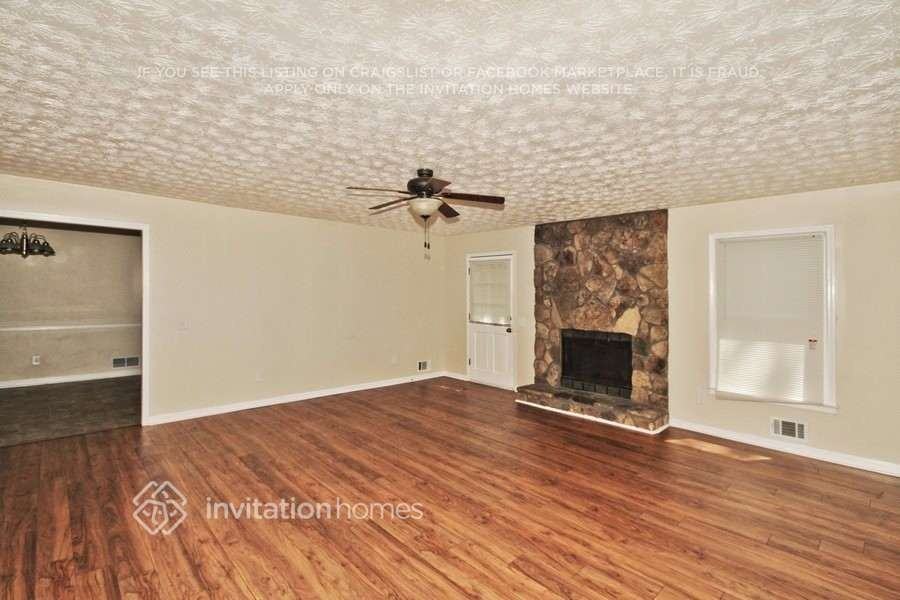 3155 Arden Way - Photo 5 of 16