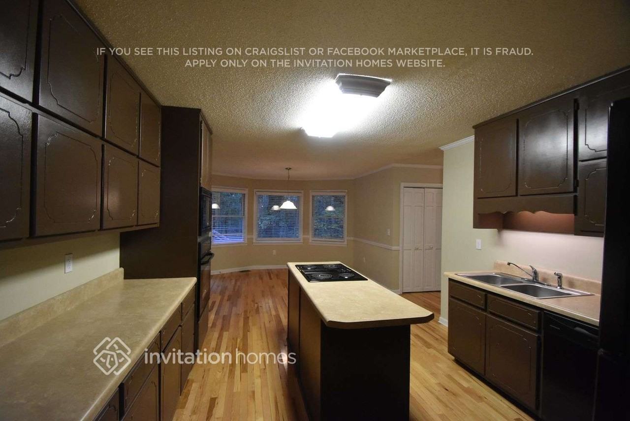 444 Kimberly Ct - Photo 5 of 14