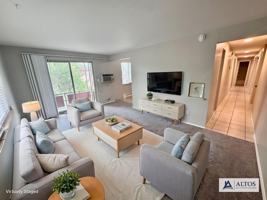 featured image of 1020 Carr St