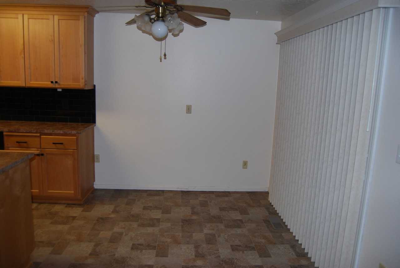 408 E Pinehurst Dr - Photo 6 of 13