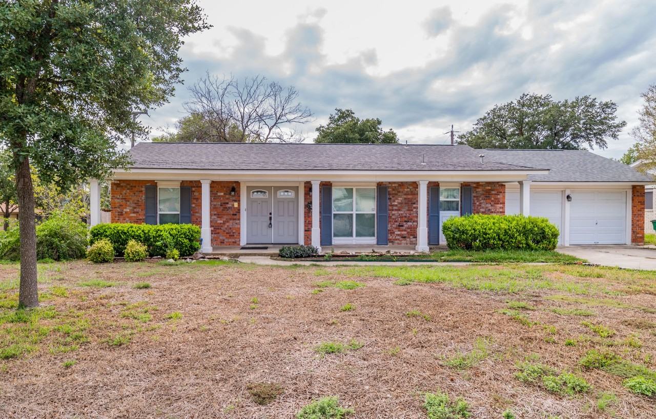 4146 Longvale Dr - Photo 2 of 31