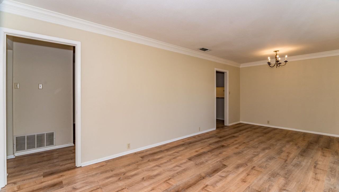 4146 Longvale Dr - Photo 4 of 31