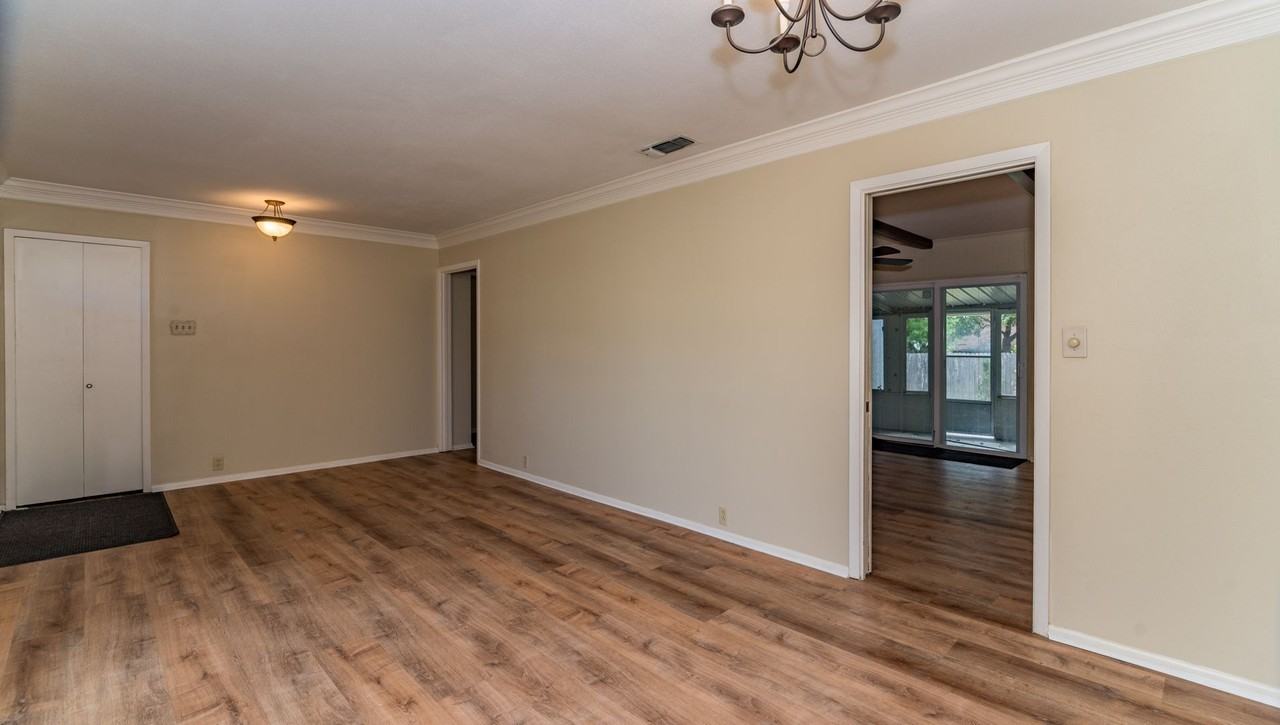 4146 Longvale Dr - Photo 7 of 31