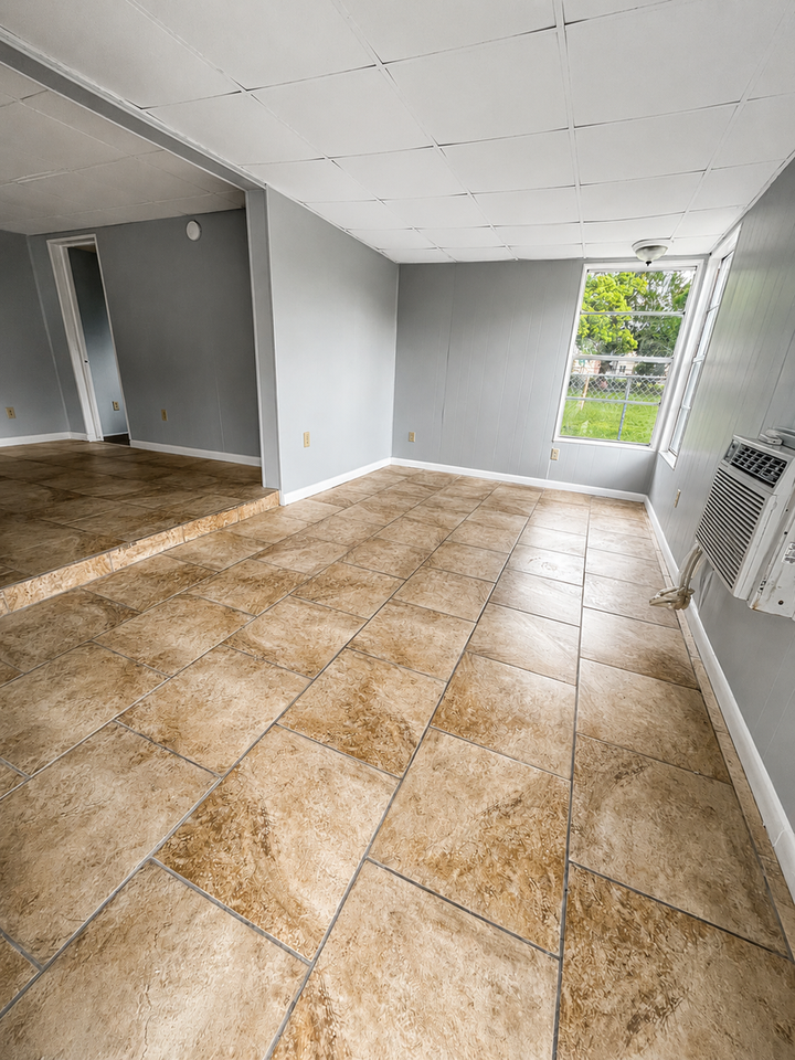 5621 10th St - Photo 3 of 11