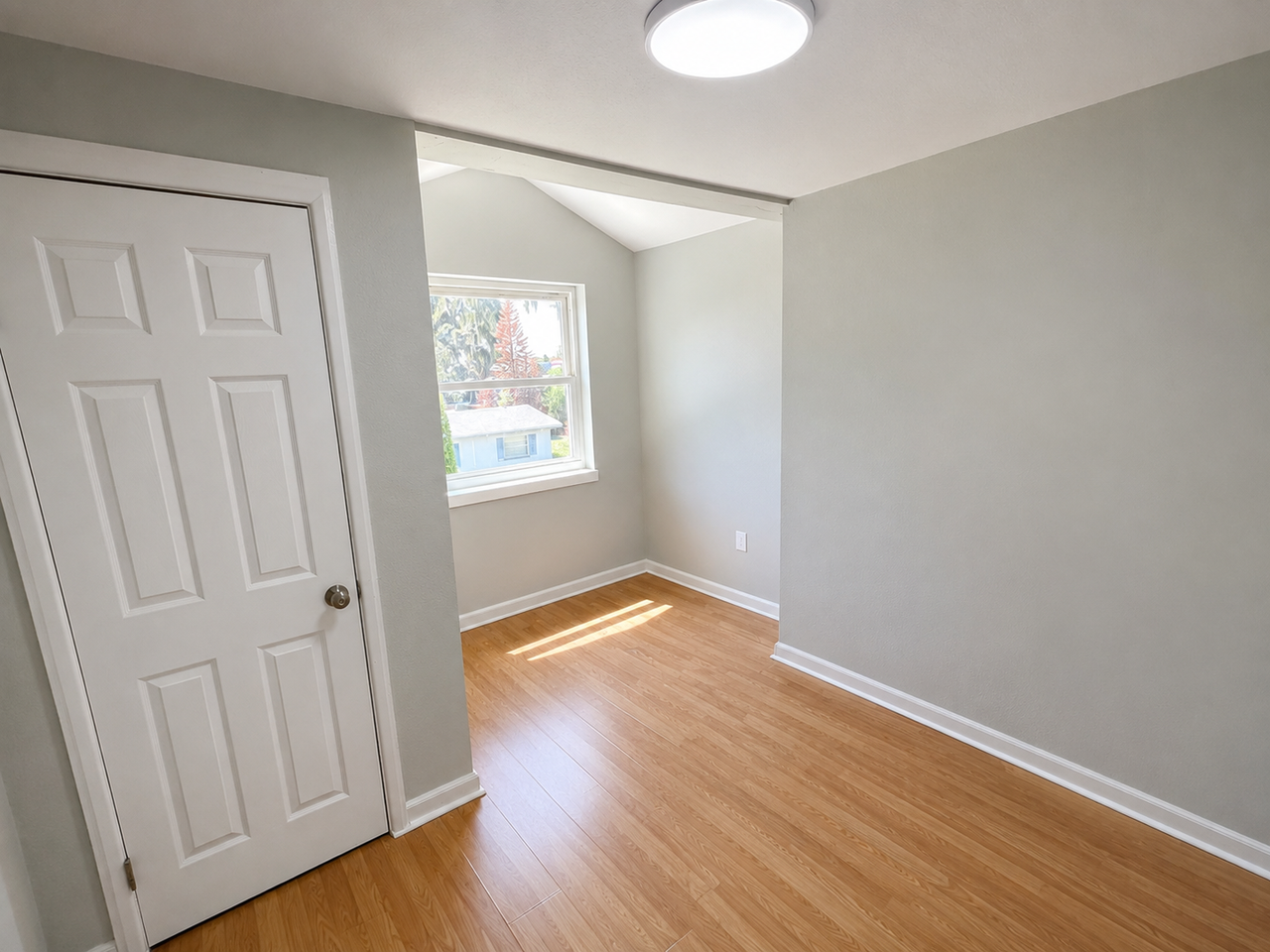 837 Lafayette Ln - Photo 6 of 16