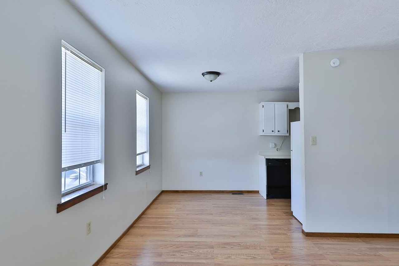 126 Clifton St - Photo 4 of 7